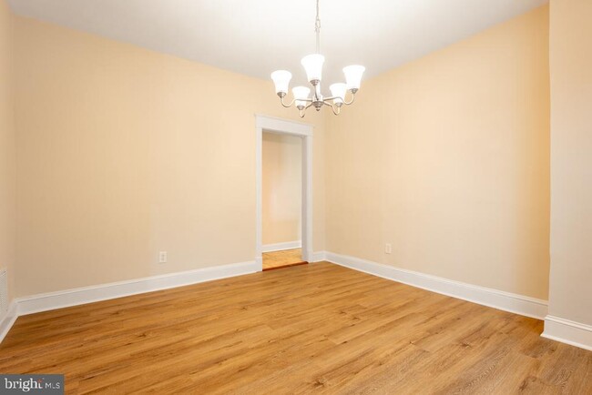 Building Photo - 2013 Edgmont Ave