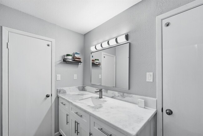 Building Photo - 3502 Plum Brook Ln