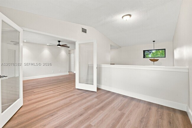 Building Photo - 6820 SW 128th Ct