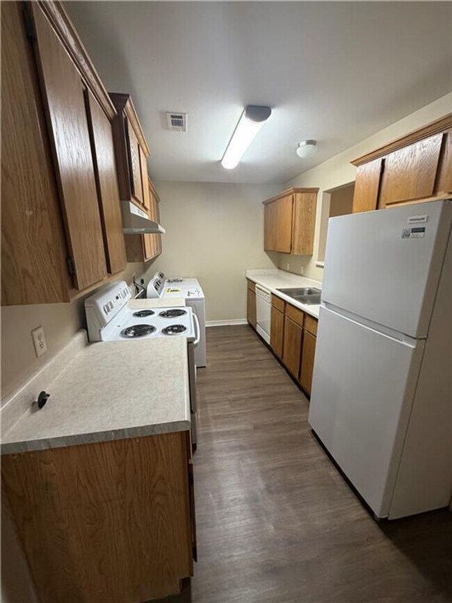 Building Photo - 233-233 Graystone Cir