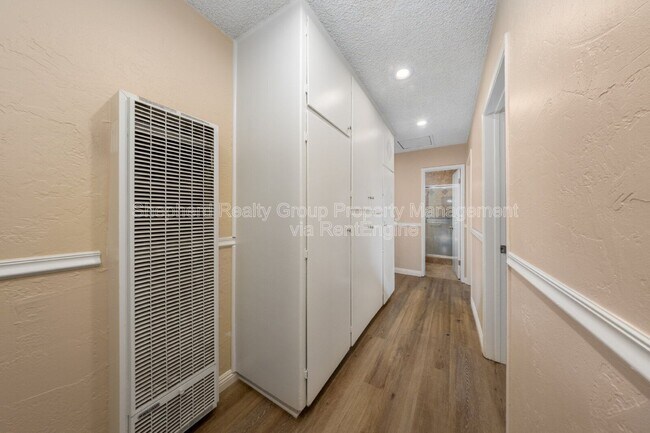 Building Photo - 6574 Valley Dr