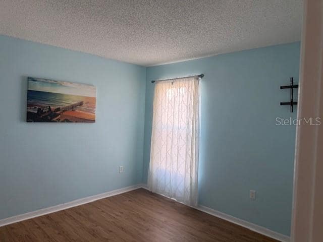 Building Photo - 41 Pershing Ln