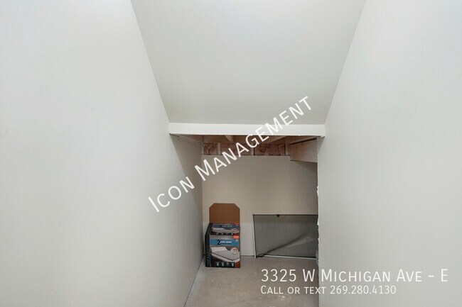 Building Photo - 3325 W Michigan Ave