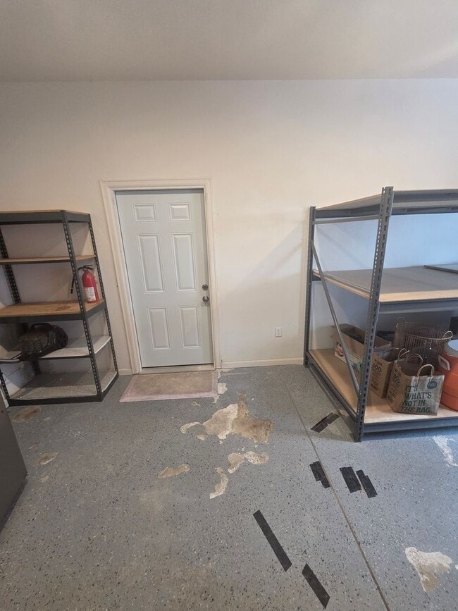 Building Photo - **Move - In Specials Available ! Reduced D...