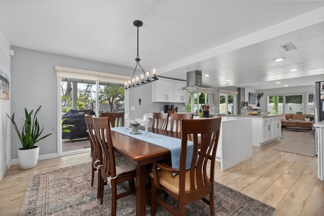 Building Photo - Stunning completely renovated home in Tustin