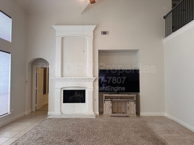 Building Photo - 2610 Meadow Ridge Dr