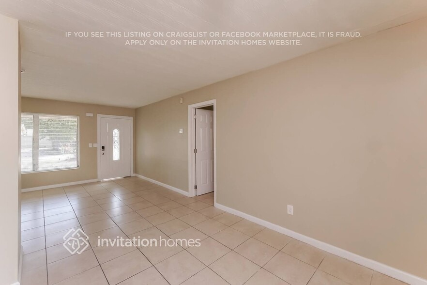 Building Photo - 3111 NE 9th Ave