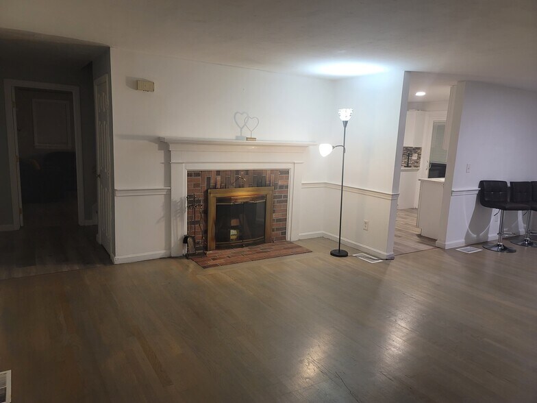 Building Photo - 87 Capn Jacs Rd