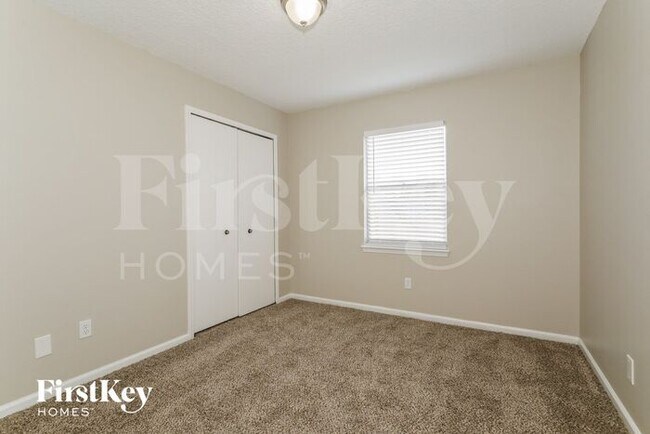 Building Photo - 10865 Saddlehorn Dr