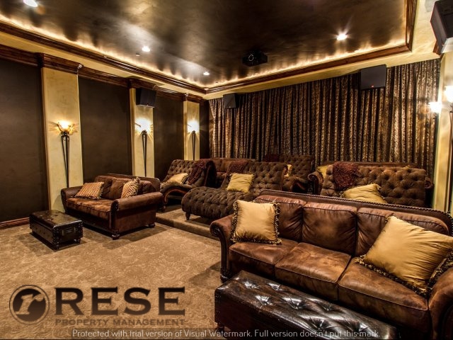 Building Photo - Beautiful Townhouse w attached 2 car garage in Orem