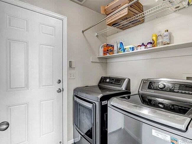 Building Photo - Beautiful home for rent Parker CO on corne...