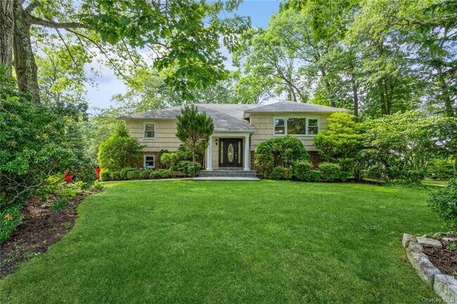 Building Photo - 2 Merion Dr