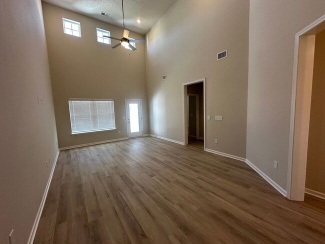 Building Photo - BRAND NEW 4 Bed 3.5 Bath Townhome Near The...