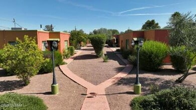 Building Photo - 1938 N Tucson Blvd