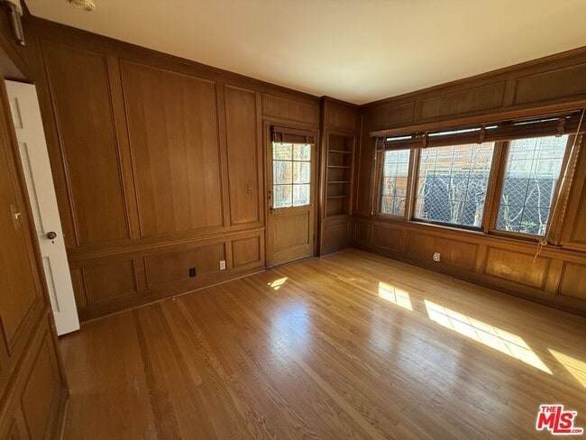 Building Photo - 2910 Motor Ave