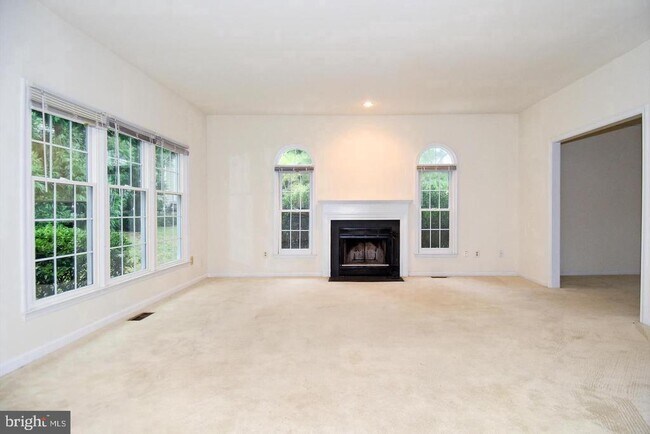 Building Photo - 47313 Grandview Pl