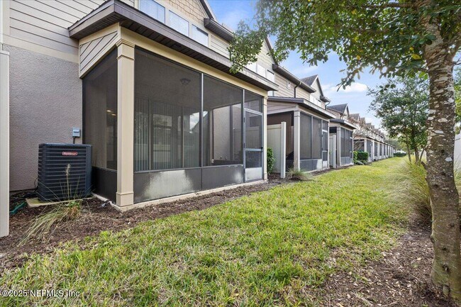 Building Photo - 7023 Buroak Ct