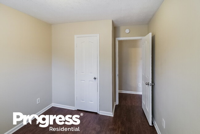 Building Photo - 5351 Ridgemere Ct