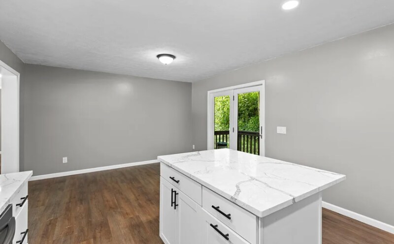 Building Photo - 480 Boone Hedges Rd