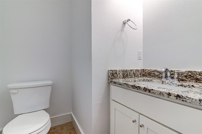 Building Photo - 3301 Thomas Kincheon St