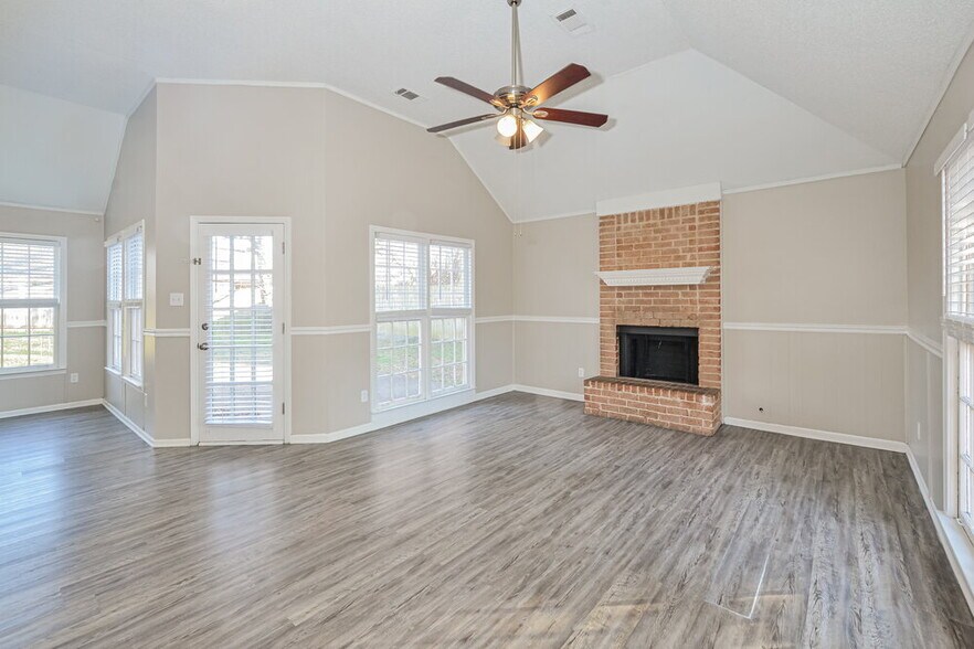 Building Photo - 4520 S Germantown Rd