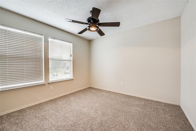 Building Photo - 1629 Thornhill Ln