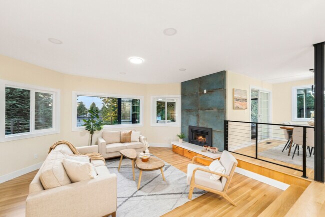 Building Photo - 130 SW 194th St