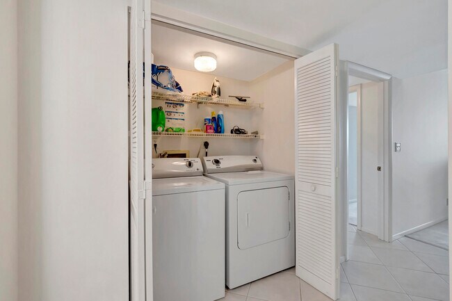 Building Photo - 4740 S Ocean Blvd