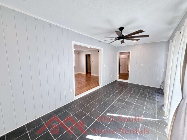 Building Photo - 4703 Crossover Ln