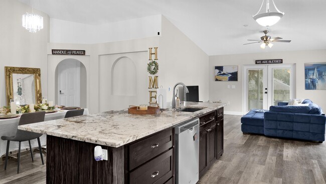 Building Photo - 631 Doe Cove Pl