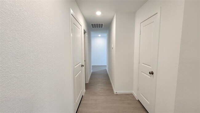 Building Photo - 29015 Rustic Windmill Wy