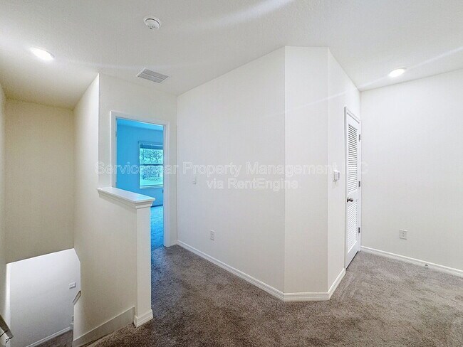 Building Photo - 32988 Major Oak Dr