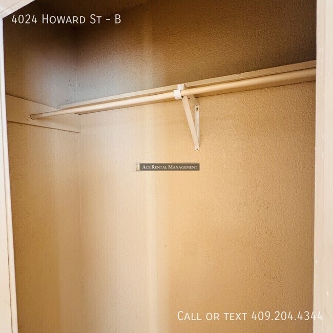 Building Photo - 4024 Howard St