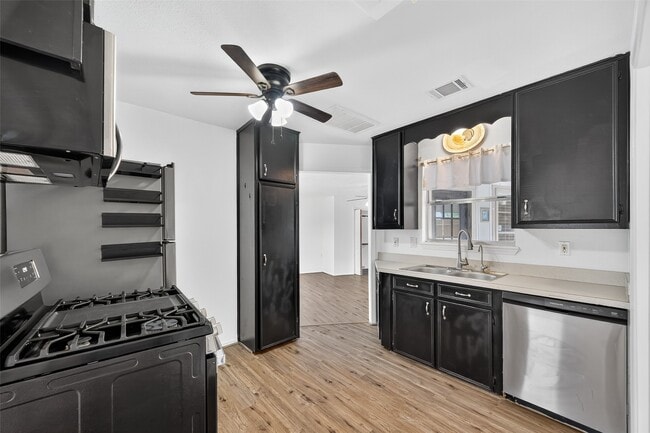 Building Photo - 9858 Sageaspen Ln