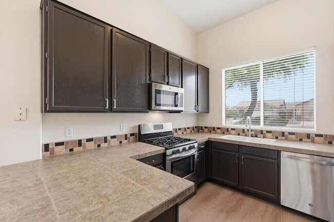 Building Photo - 6844 W Harrison St