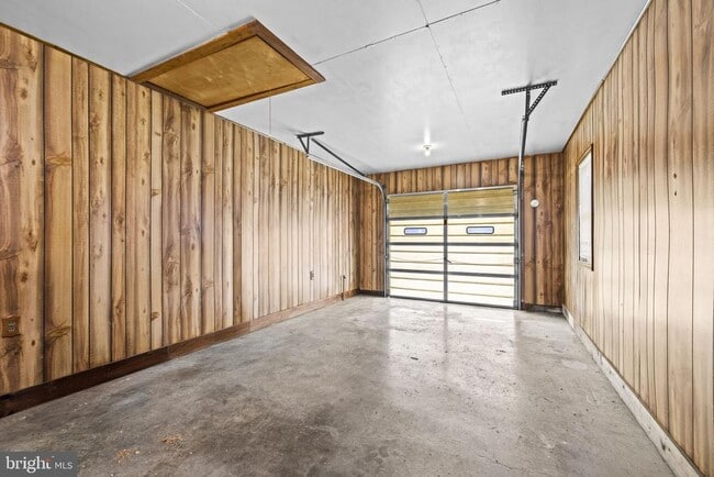 Building Photo - 2917 1st St