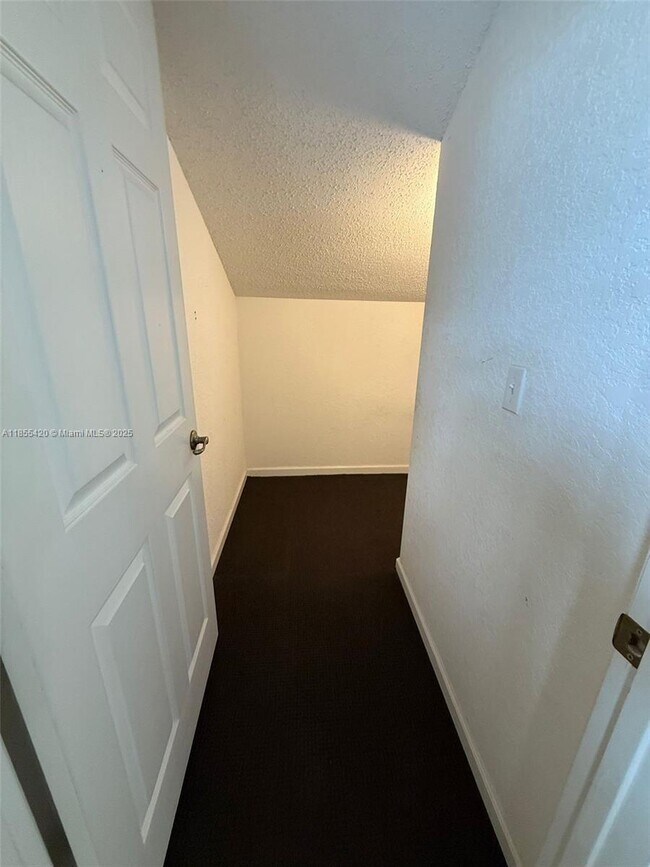 Building Photo - 2090 NW 99th Way