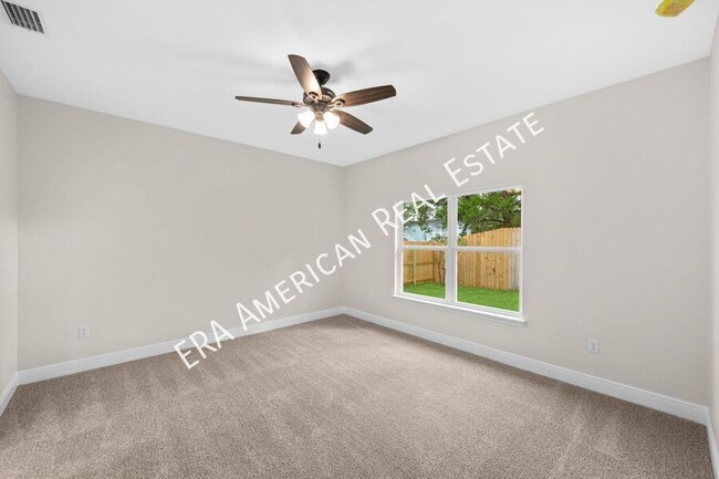 Building Photo - 727 Fairview Dr