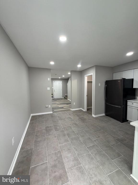 Building Photo - 639 Glynock Pl
