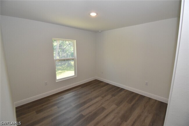 Building Photo - 3393 Fergus St