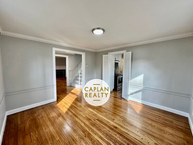 Building Photo - 29 Wellington Rd