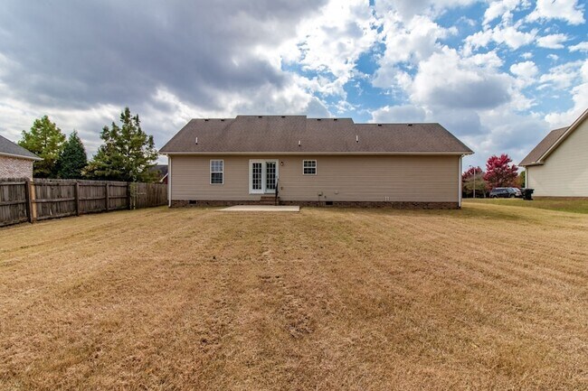 Building Photo - 4910 Court Dr