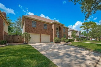 Building Photo - Double Lake Drive, Missouri City, TX 77459 - 4 BR 2.5 BA single-family home