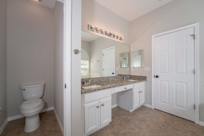 Building Photo - Cute and Spacious 3/2 Home with Bonus Room...