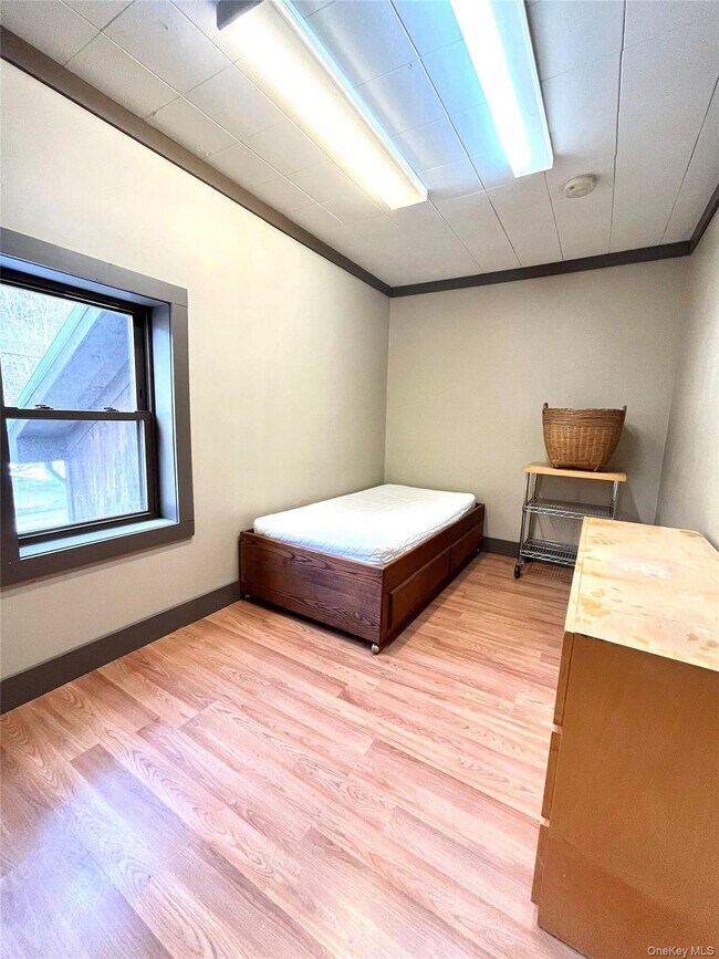 Building Photo - 1959 Old Rte 17