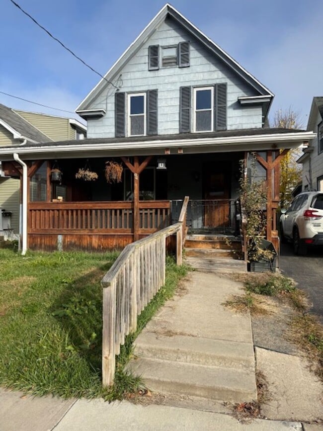 Primary Photo - 4 Bedroom house in Bradford, PA