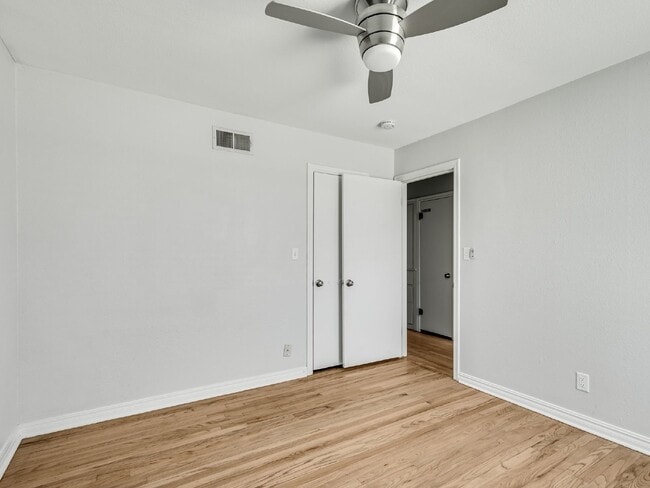 Building Photo - Beautiful Home Just Minutes from the OU Ca...