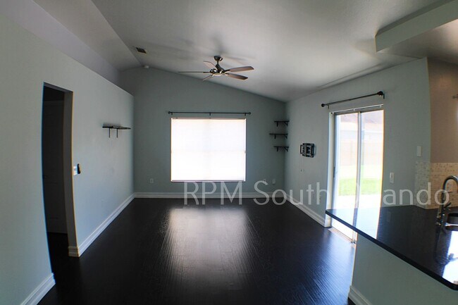Building Photo - 3-bedroom 2-bath home in Meadow Woods