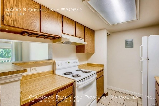 Building Photo - Cozy 2 Bedroom Condo In Denver Available NOW