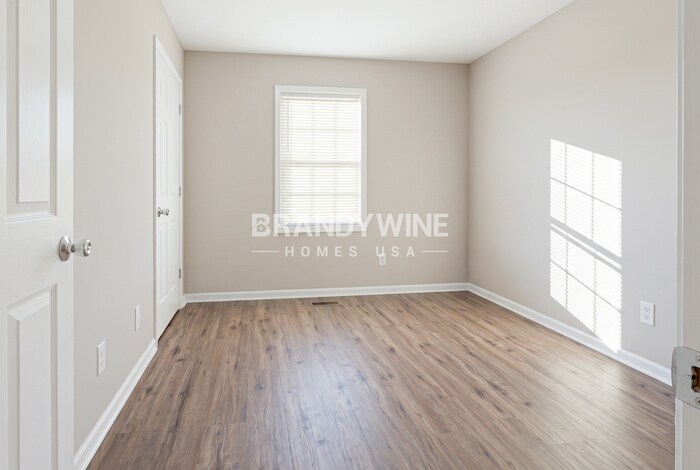 Building Photo - 230 Brookside Dr
